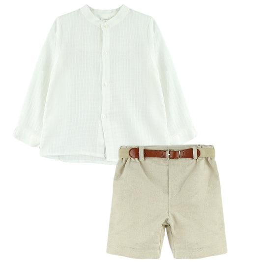 Camisa Blanca y Pantalon crema