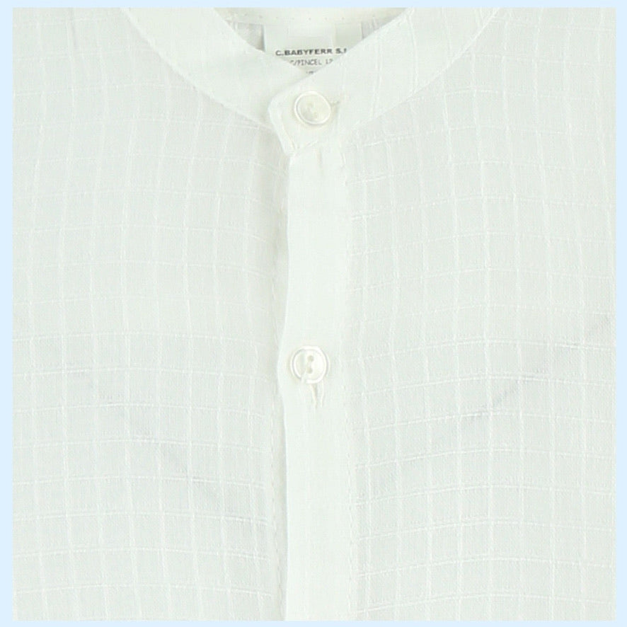 Camisa Blanca y Pantalon crema