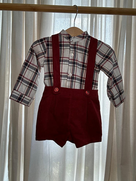 Peto con camisa cuadros granate